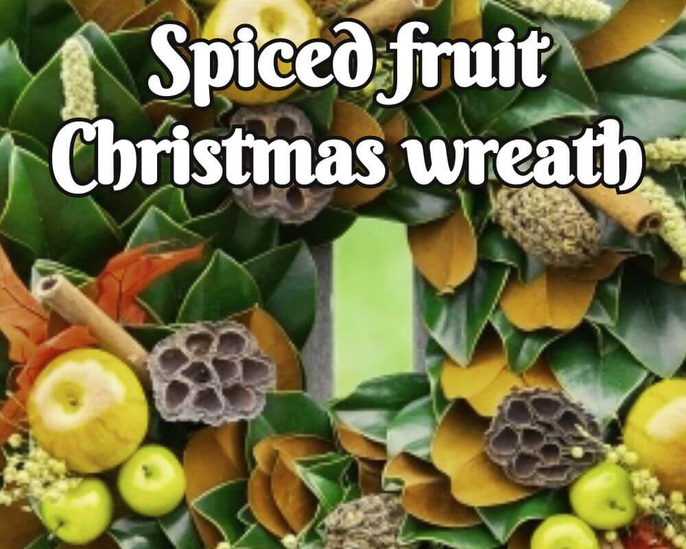 vegan brunch-Spiced fruit Christmas wreath