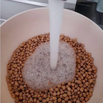 Making your own fresh soy milk at home with our easy and healthy recipe.