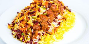 Delicious Vegan Gheymeh Nesar Recipe: Persian Rice with Nuts